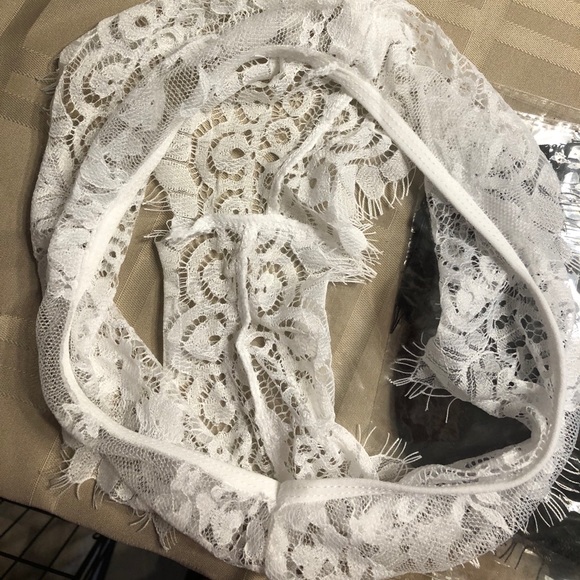 Lace Cheeky Shorts / Panties - Picture 15 of 15